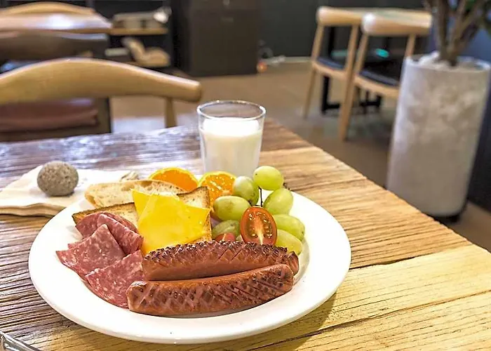 The Artist Dongdaemun 2*
